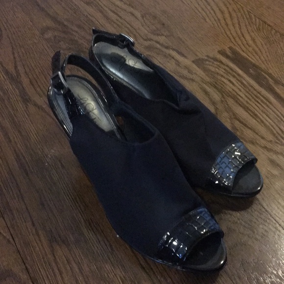 Black open toe dress shoes - Picture 2 of 3